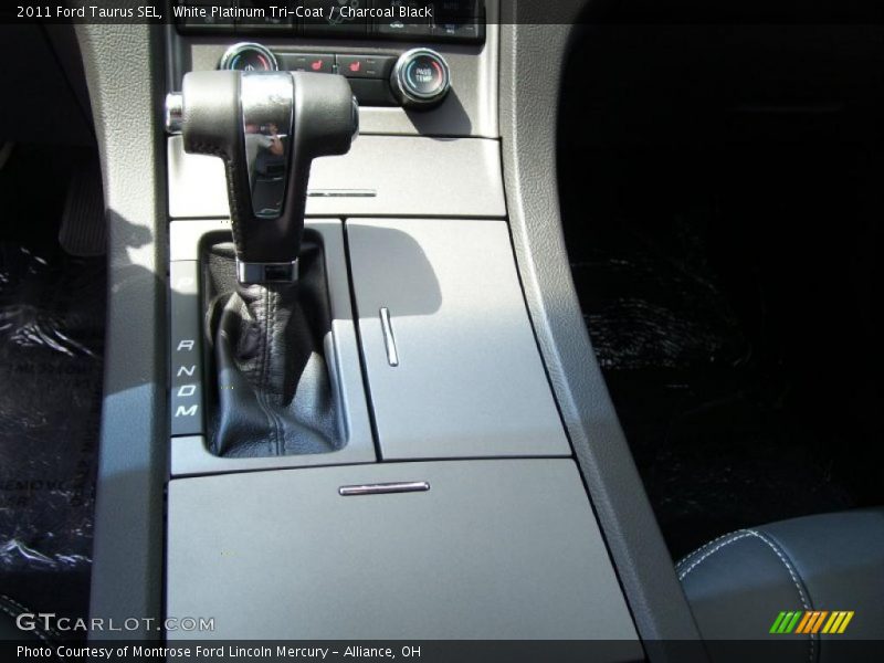 White Platinum Tri-Coat / Charcoal Black 2011 Ford Taurus SEL