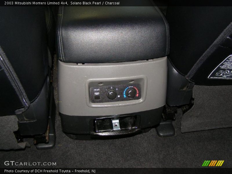 Solano Black Pearl / Charcoal 2003 Mitsubishi Montero Limited 4x4