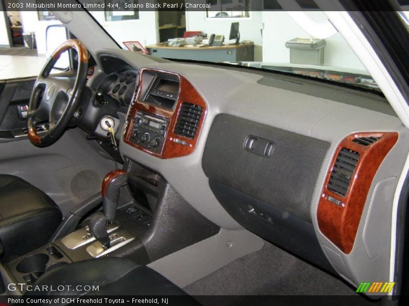 Solano Black Pearl / Charcoal 2003 Mitsubishi Montero Limited 4x4