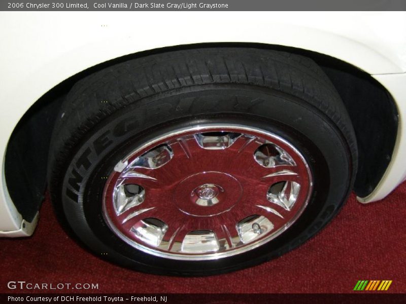Cool Vanilla / Dark Slate Gray/Light Graystone 2006 Chrysler 300 Limited