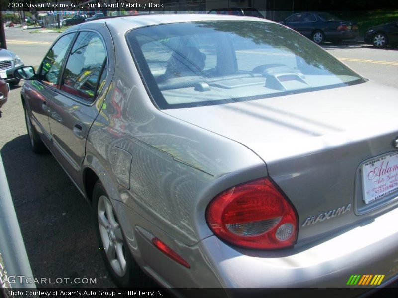 Sunlit Sand Metallic / Black 2000 Nissan Maxima GLE