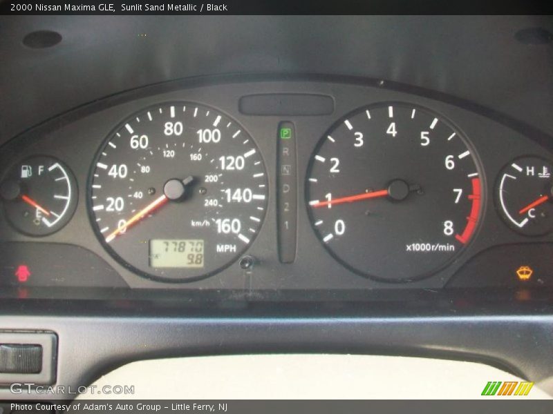 Sunlit Sand Metallic / Black 2000 Nissan Maxima GLE