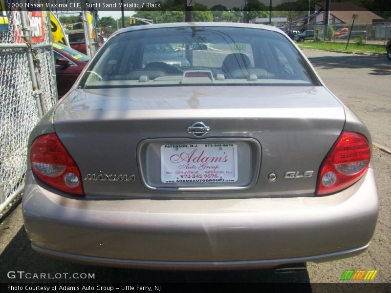 Sunlit Sand Metallic / Black 2000 Nissan Maxima GLE