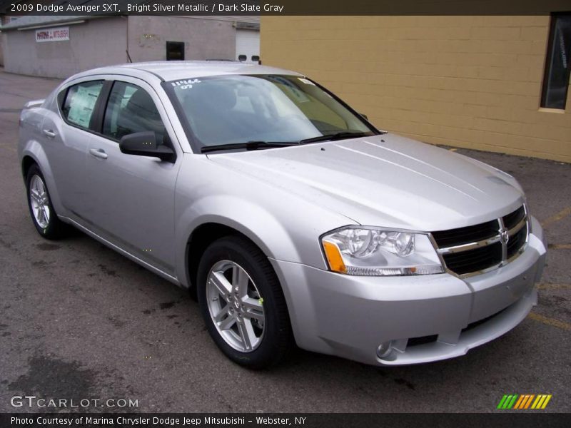 Bright Silver Metallic / Dark Slate Gray 2009 Dodge Avenger SXT