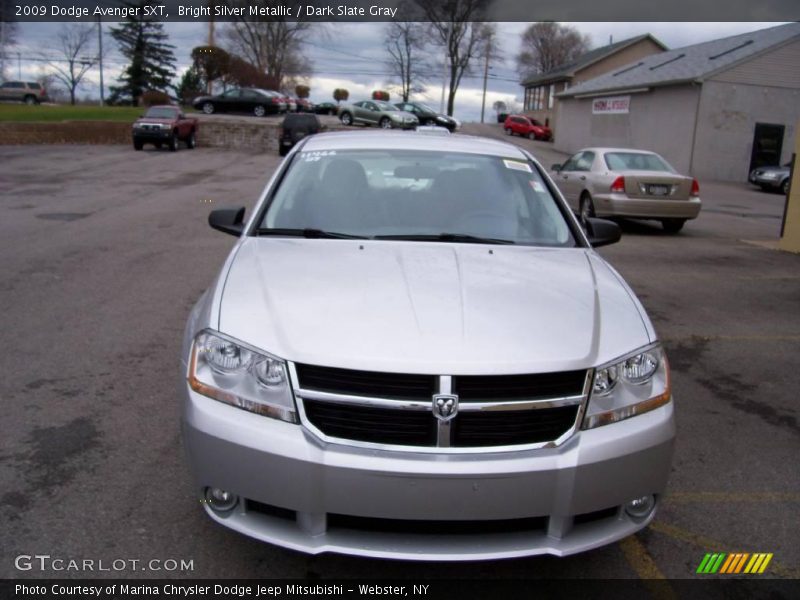Bright Silver Metallic / Dark Slate Gray 2009 Dodge Avenger SXT