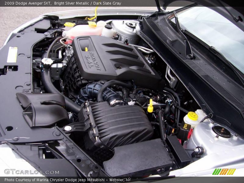 Bright Silver Metallic / Dark Slate Gray 2009 Dodge Avenger SXT