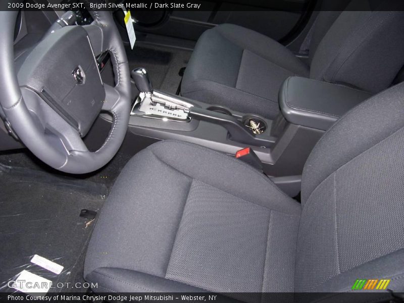 Bright Silver Metallic / Dark Slate Gray 2009 Dodge Avenger SXT