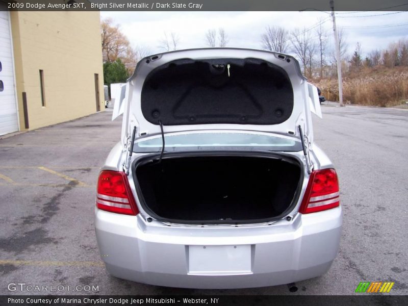 Bright Silver Metallic / Dark Slate Gray 2009 Dodge Avenger SXT