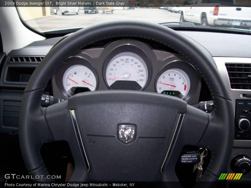 Bright Silver Metallic / Dark Slate Gray 2009 Dodge Avenger SXT