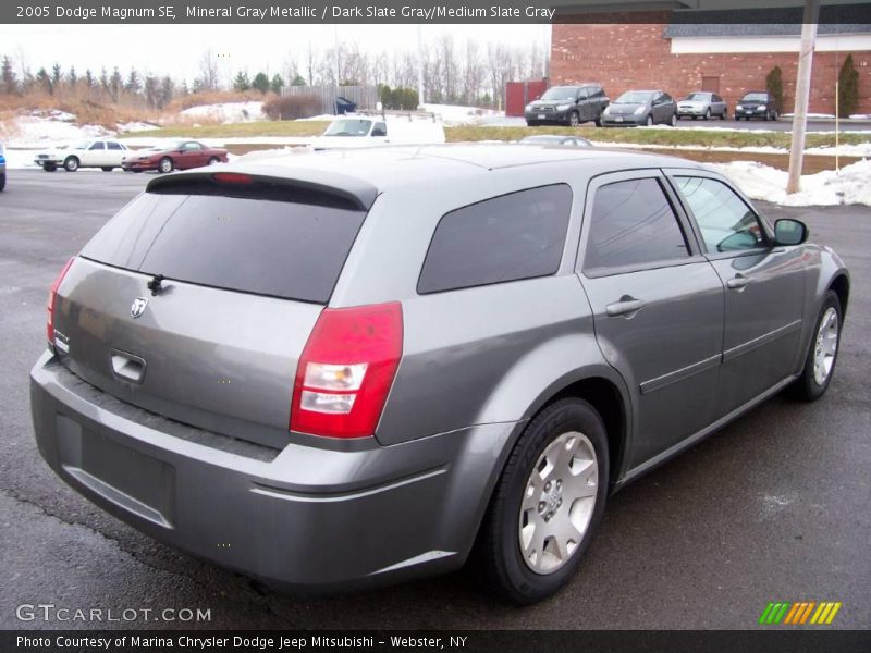 Mineral Gray Metallic / Dark Slate Gray/Medium Slate Gray 2005 Dodge Magnum SE