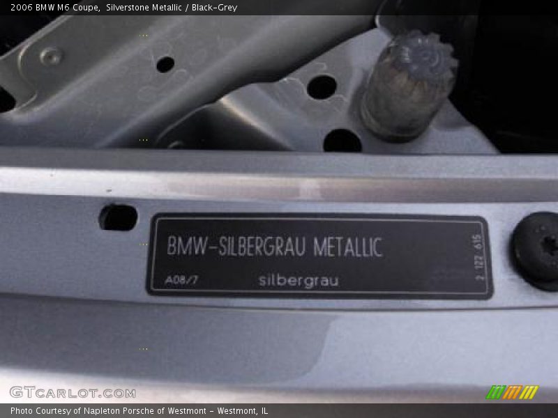 Silverstone Metallic / Black-Grey 2006 BMW M6 Coupe