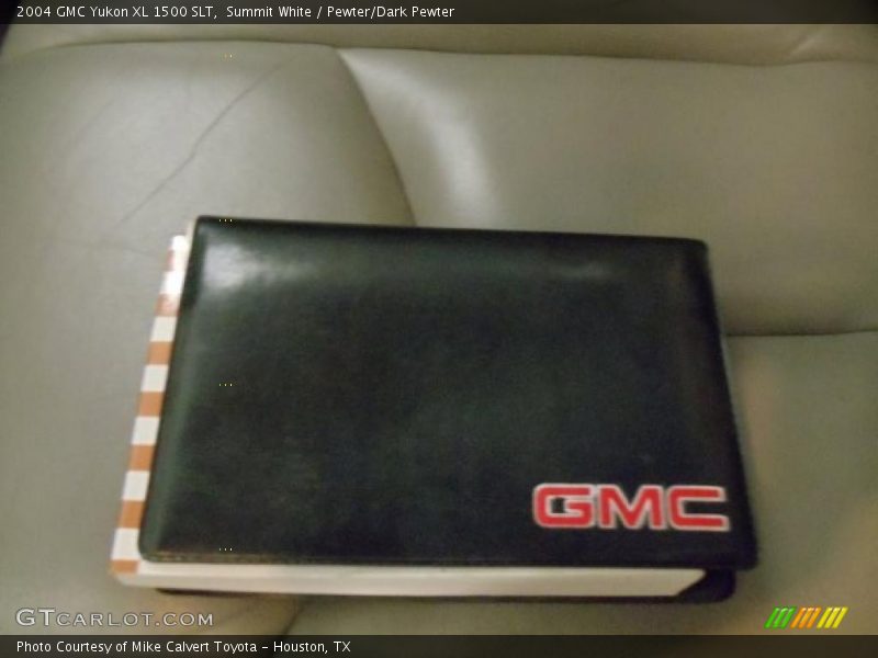 Summit White / Pewter/Dark Pewter 2004 GMC Yukon XL 1500 SLT