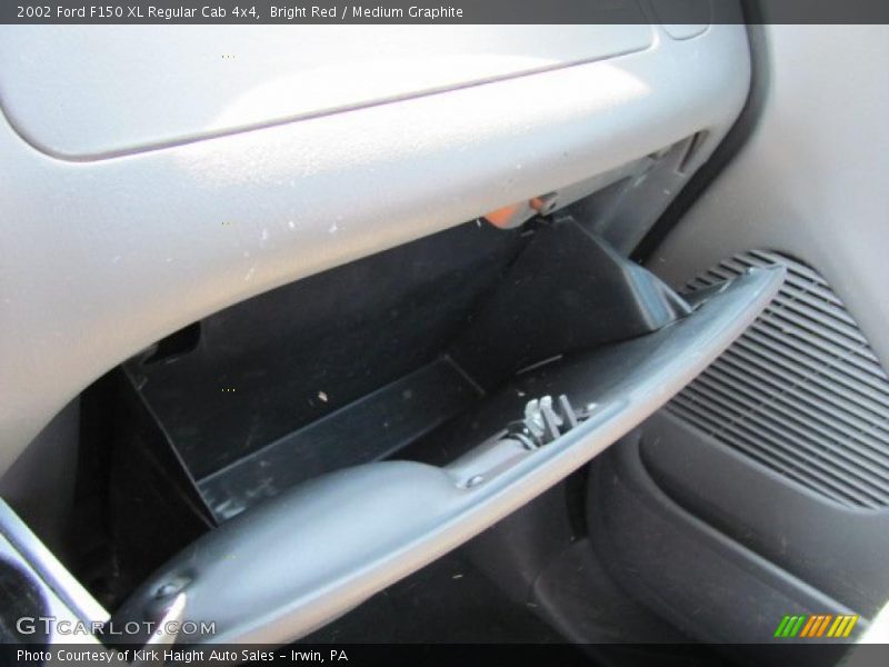 Bright Red / Medium Graphite 2002 Ford F150 XL Regular Cab 4x4