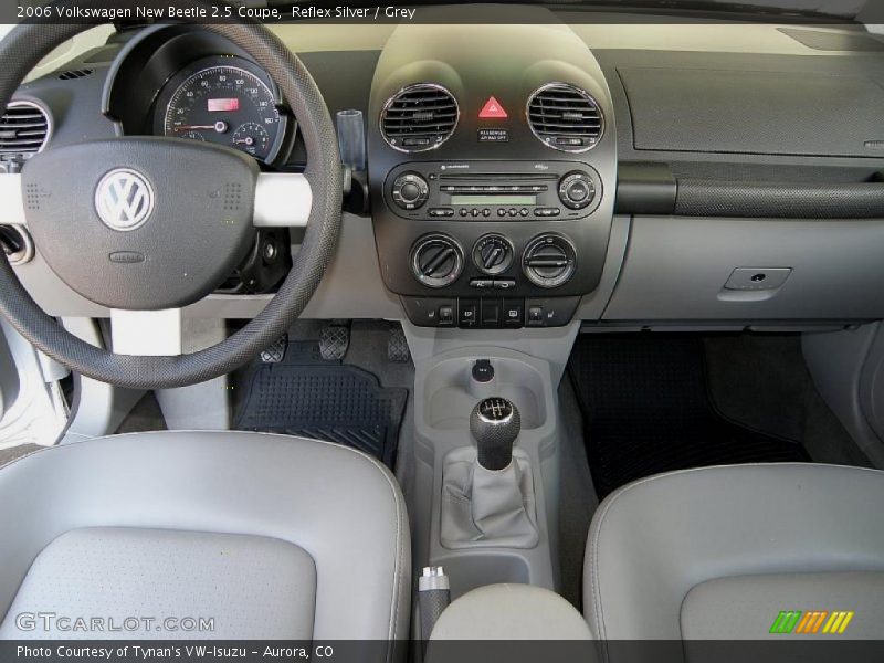 Reflex Silver / Grey 2006 Volkswagen New Beetle 2.5 Coupe