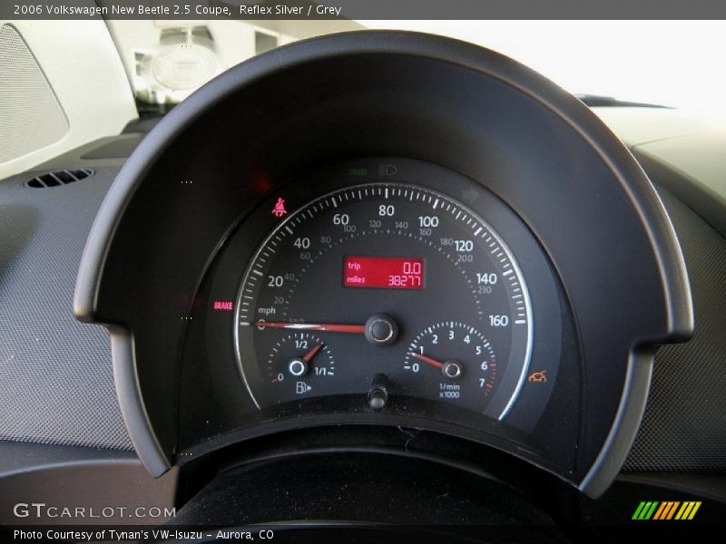 Reflex Silver / Grey 2006 Volkswagen New Beetle 2.5 Coupe