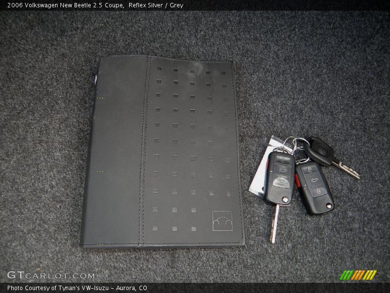 Reflex Silver / Grey 2006 Volkswagen New Beetle 2.5 Coupe