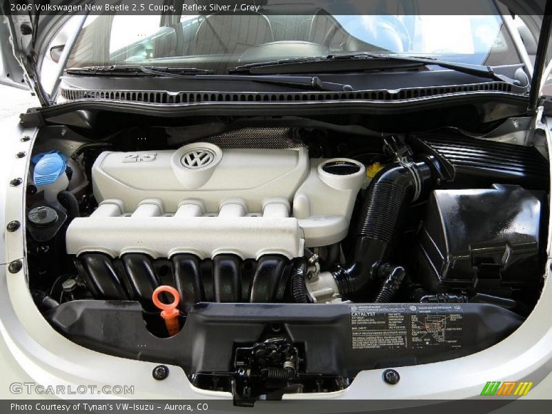 Reflex Silver / Grey 2006 Volkswagen New Beetle 2.5 Coupe