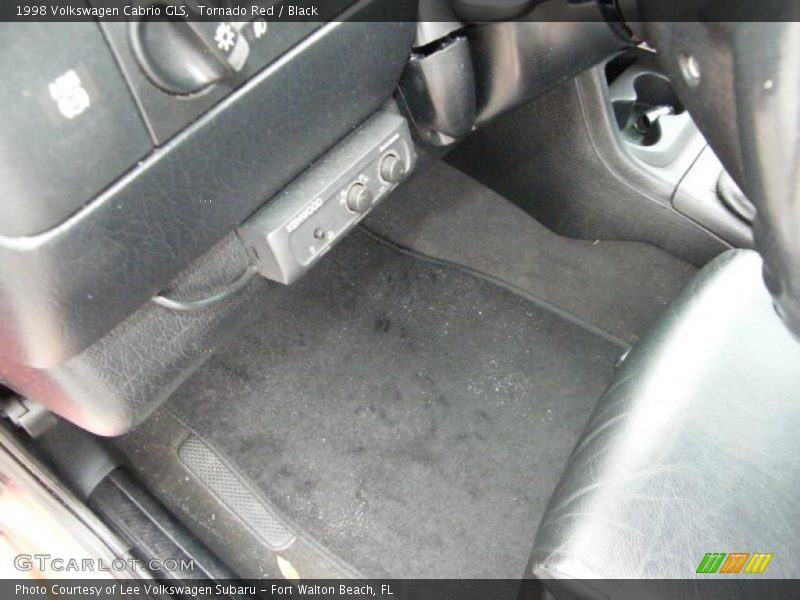 Tornado Red / Black 1998 Volkswagen Cabrio GLS