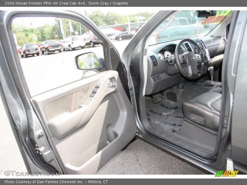 Storm Gray / Graphite 2009 Nissan Frontier PRO-4X Crew Cab 4x4