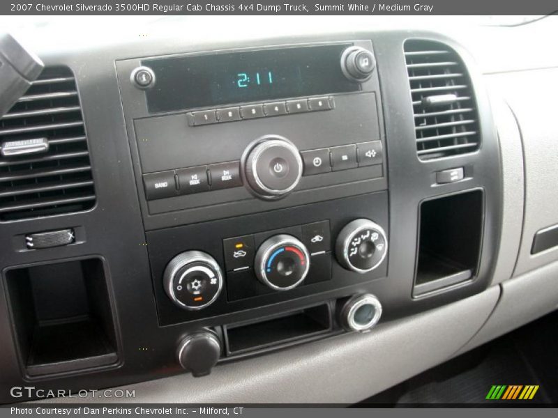 Summit White / Medium Gray 2007 Chevrolet Silverado 3500HD Regular Cab Chassis 4x4 Dump Truck