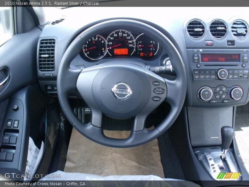 Radiant Silver / Charcoal 2010 Nissan Altima 2.5 S