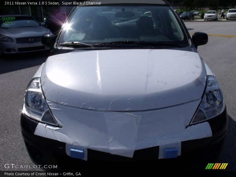 Super Black / Charcoal 2011 Nissan Versa 1.8 S Sedan