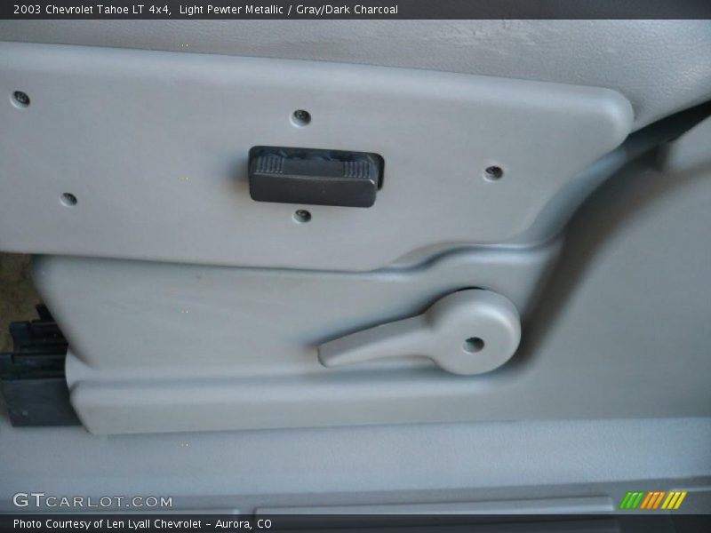 Light Pewter Metallic / Gray/Dark Charcoal 2003 Chevrolet Tahoe LT 4x4