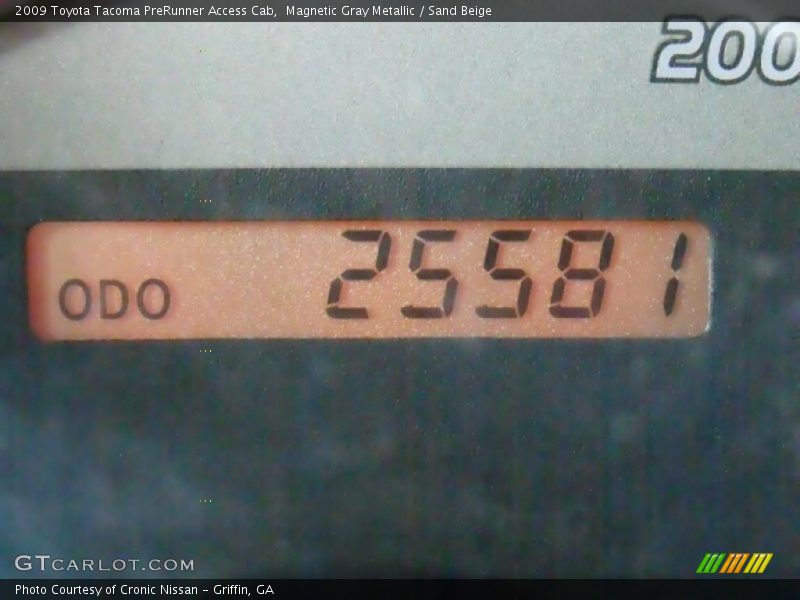 Magnetic Gray Metallic / Sand Beige 2009 Toyota Tacoma PreRunner Access Cab