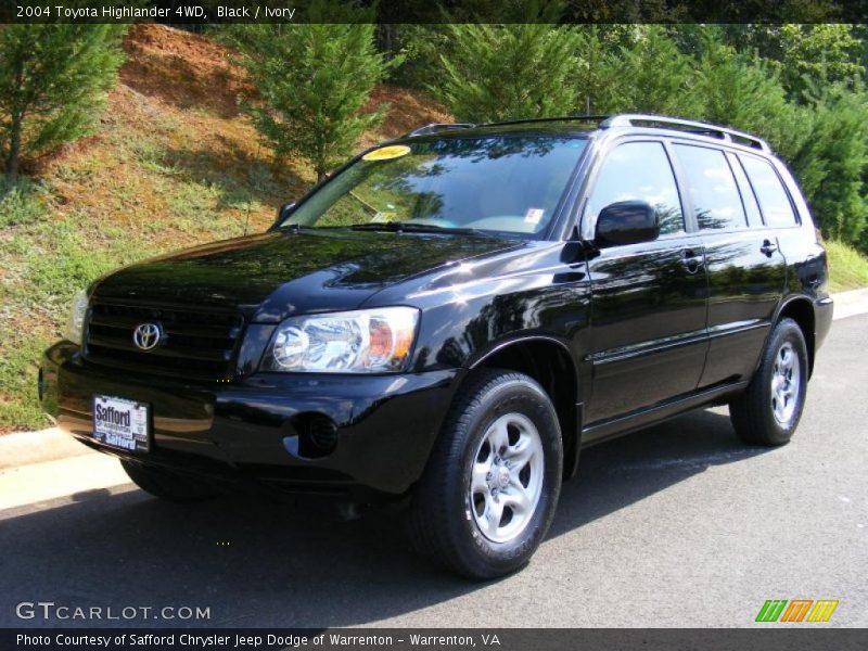 Black / Ivory 2004 Toyota Highlander 4WD