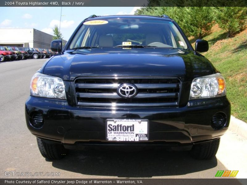 Black / Ivory 2004 Toyota Highlander 4WD