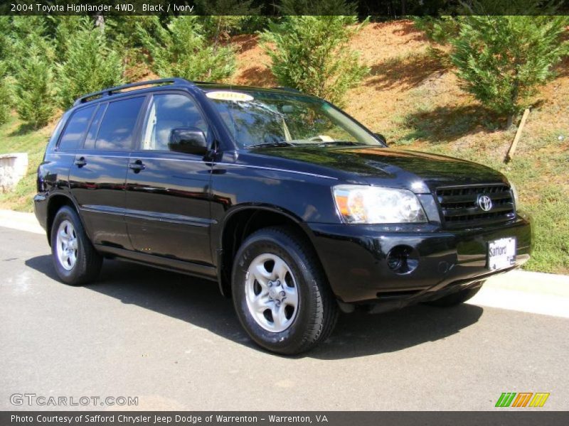 Black / Ivory 2004 Toyota Highlander 4WD