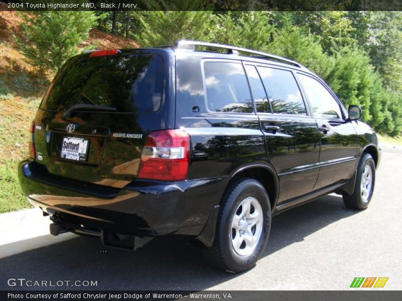 Black / Ivory 2004 Toyota Highlander 4WD
