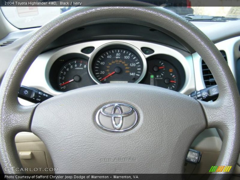 Black / Ivory 2004 Toyota Highlander 4WD