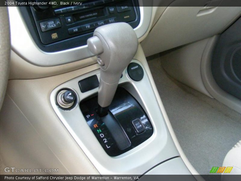 Black / Ivory 2004 Toyota Highlander 4WD