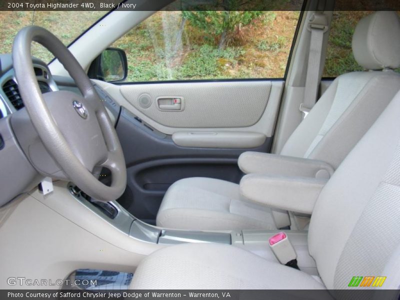 Black / Ivory 2004 Toyota Highlander 4WD