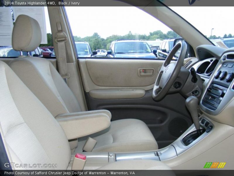 Black / Ivory 2004 Toyota Highlander 4WD