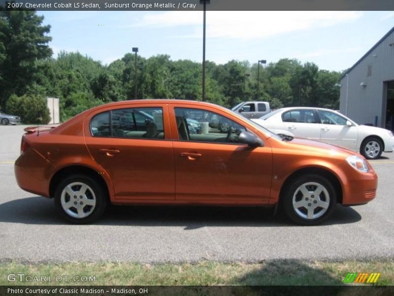 Sunburst Orange Metallic / Gray 2007 Chevrolet Cobalt LS Sedan