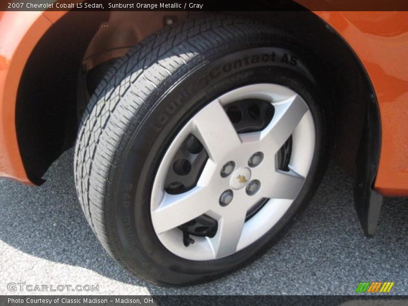 Sunburst Orange Metallic / Gray 2007 Chevrolet Cobalt LS Sedan