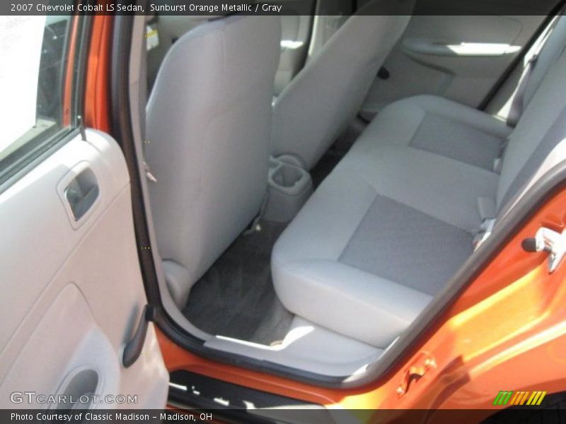 Sunburst Orange Metallic / Gray 2007 Chevrolet Cobalt LS Sedan