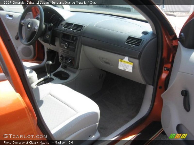 Sunburst Orange Metallic / Gray 2007 Chevrolet Cobalt LS Sedan