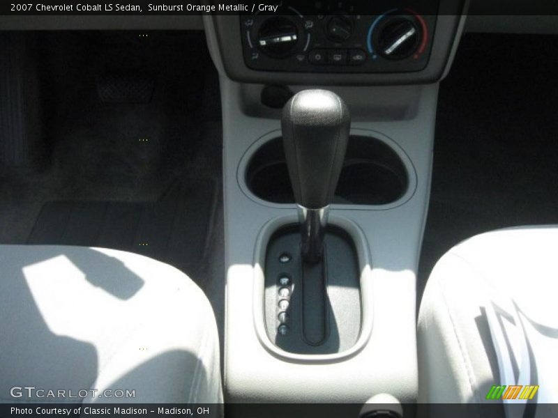 Sunburst Orange Metallic / Gray 2007 Chevrolet Cobalt LS Sedan