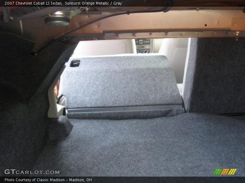 Sunburst Orange Metallic / Gray 2007 Chevrolet Cobalt LS Sedan