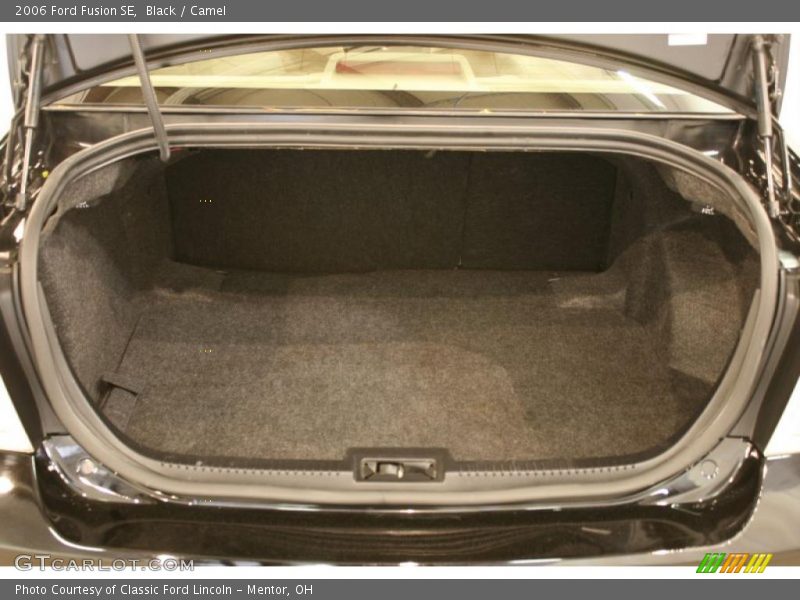 Black / Camel 2006 Ford Fusion SE