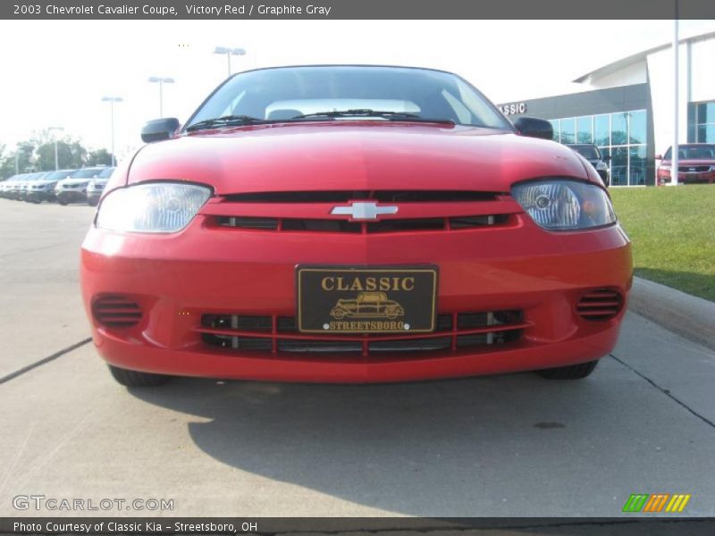 Victory Red / Graphite Gray 2003 Chevrolet Cavalier Coupe