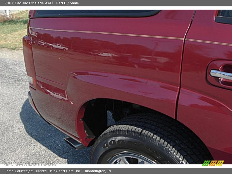 Red E / Shale 2004 Cadillac Escalade AWD