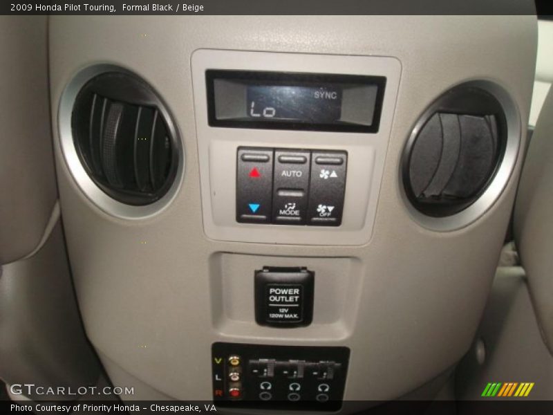 Formal Black / Beige 2009 Honda Pilot Touring