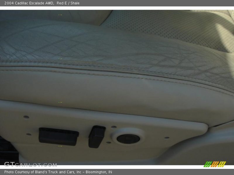 Red E / Shale 2004 Cadillac Escalade AWD