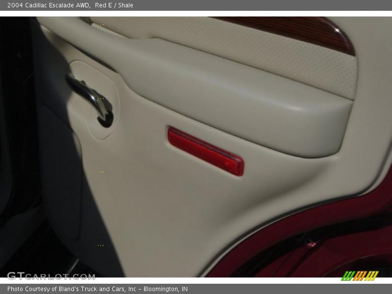 Red E / Shale 2004 Cadillac Escalade AWD