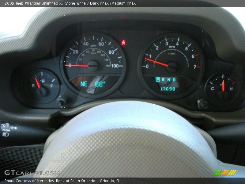 Stone White / Dark Khaki/Medium Khaki 2009 Jeep Wrangler Unlimited X