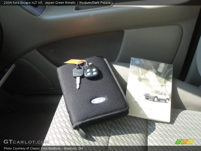 Aspen Green Metallic / Medium/Dark Pebble 2004 Ford Escape XLT V6
